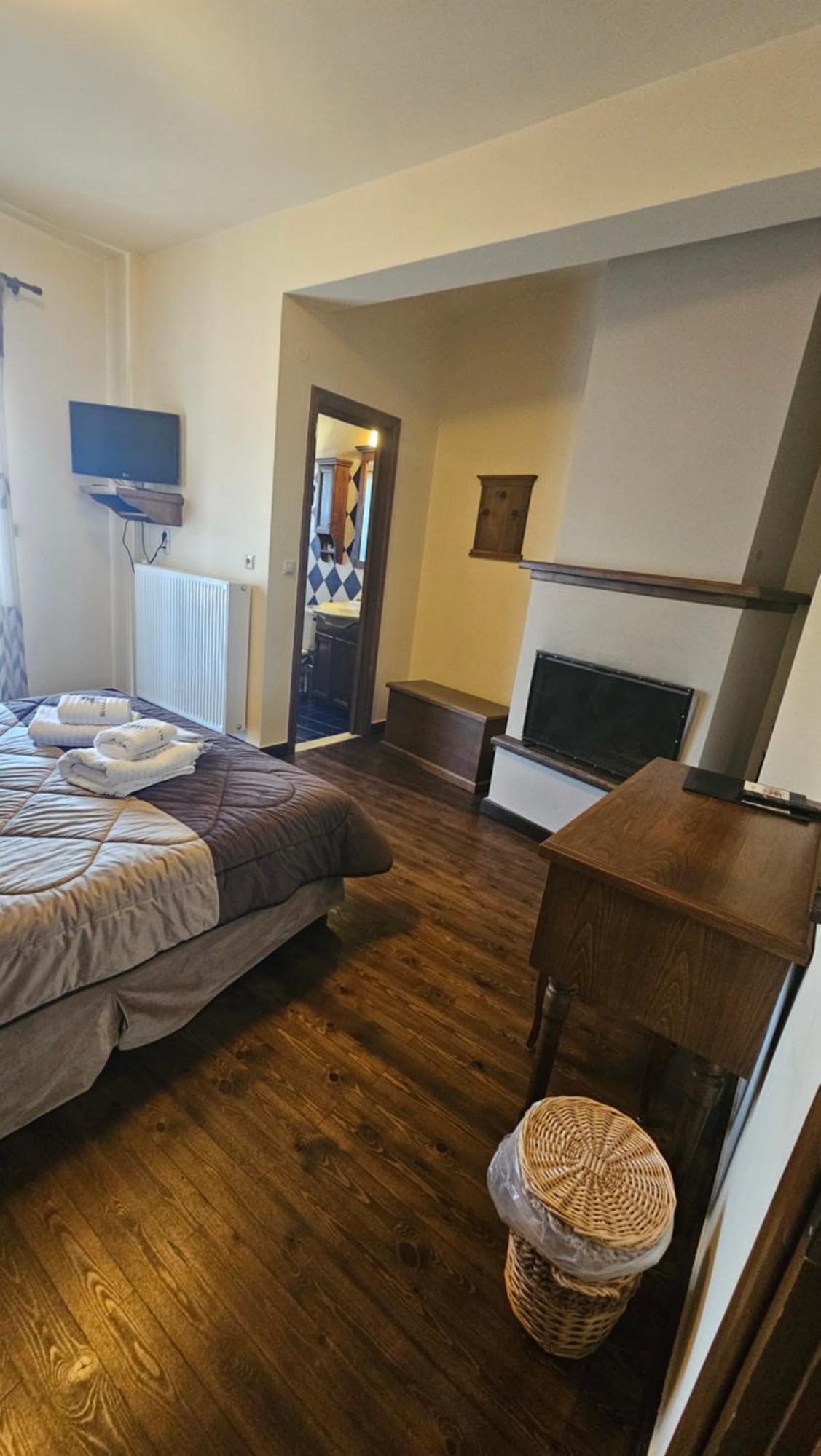 Villa Virginia Hotel Voutiron Ngoại thất bức ảnh