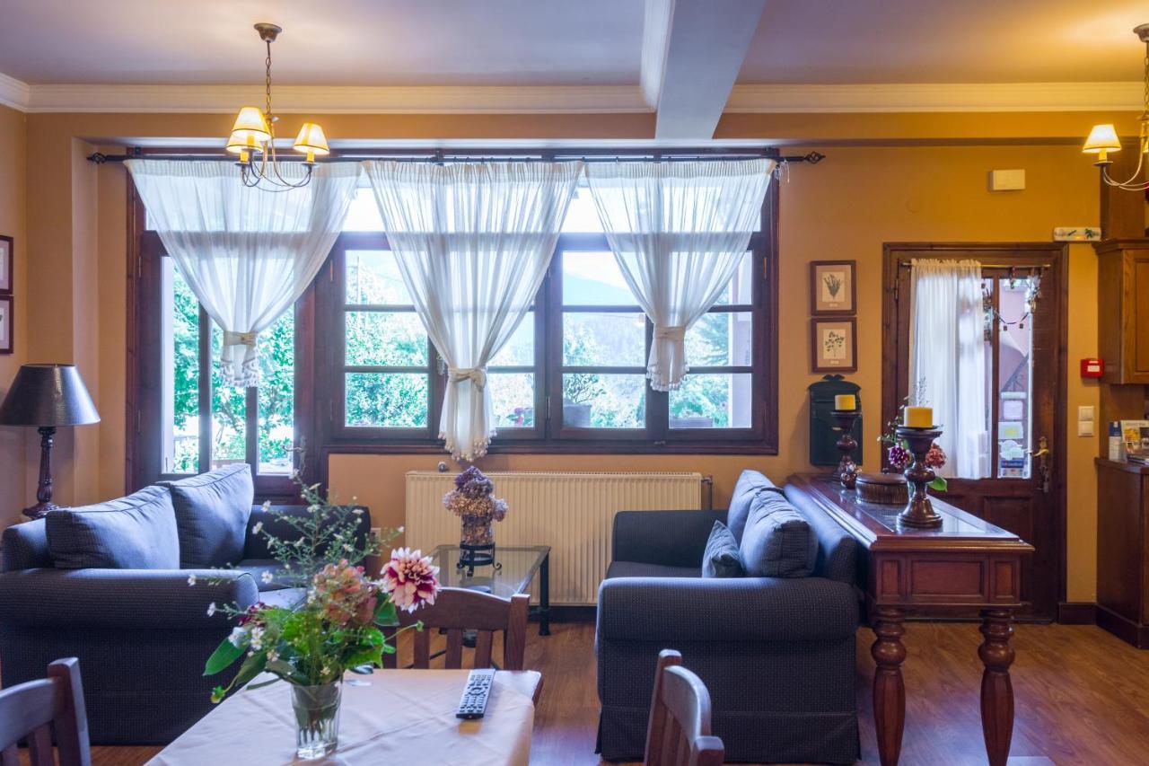 Villa Virginia Hotel Voutiron Ngoại thất bức ảnh
